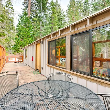 4 Mi To Lake Tahoe Cozy Cabin With Deck!